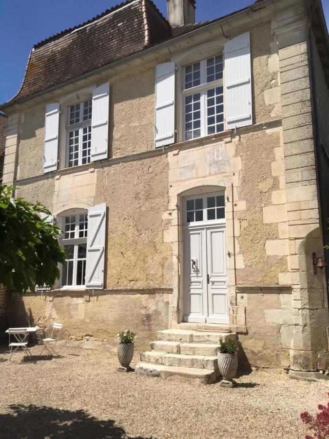 Bed and Breakfast Le Petit Logis Rouillac  Екстер'єр фото
