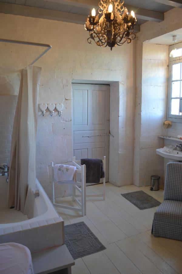 Bed and Breakfast Le Petit Logis Rouillac  Екстер'єр фото
